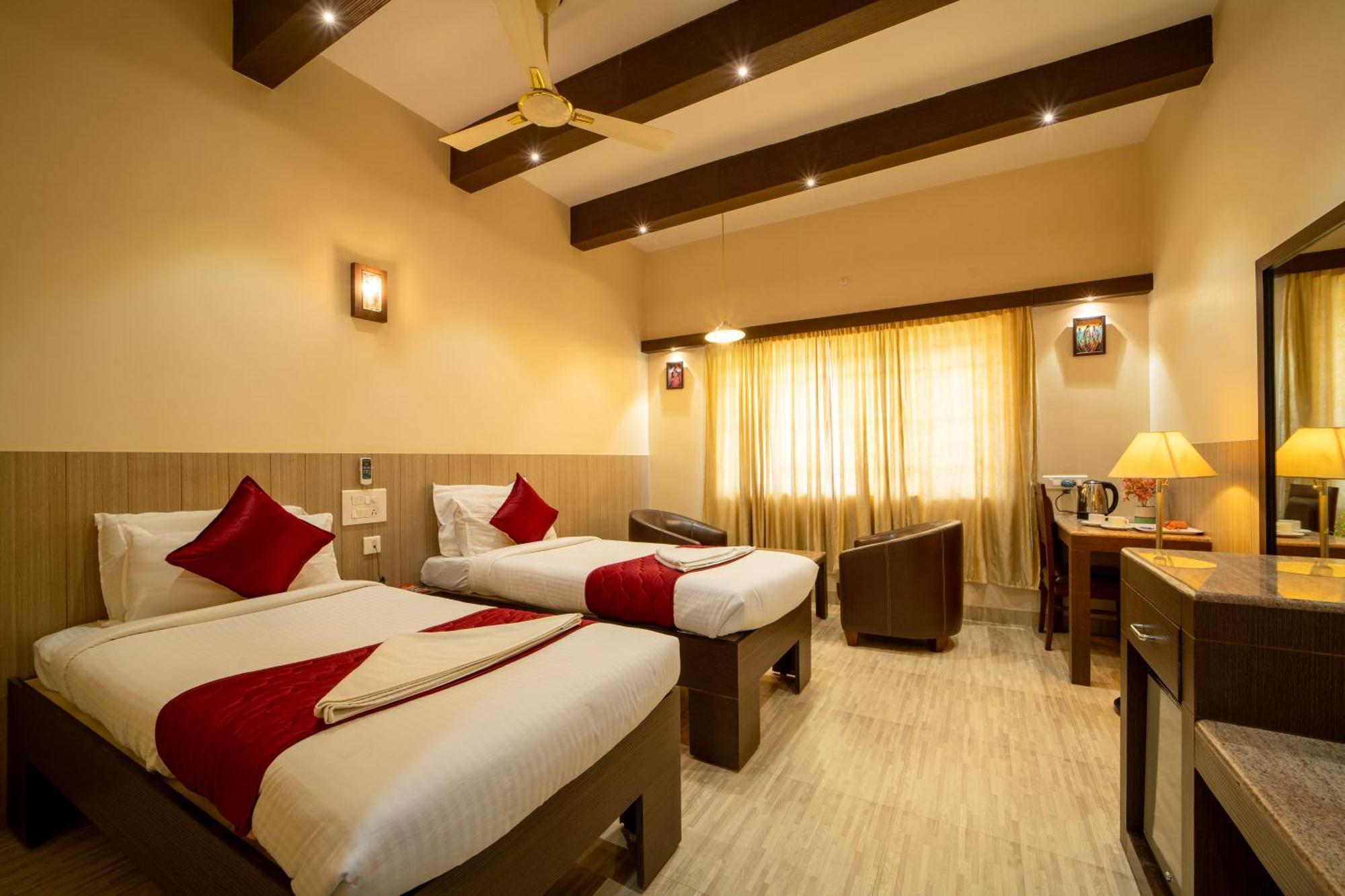 Yagappa Residency Hotel Thanjavur ภายนอก รูปภาพ