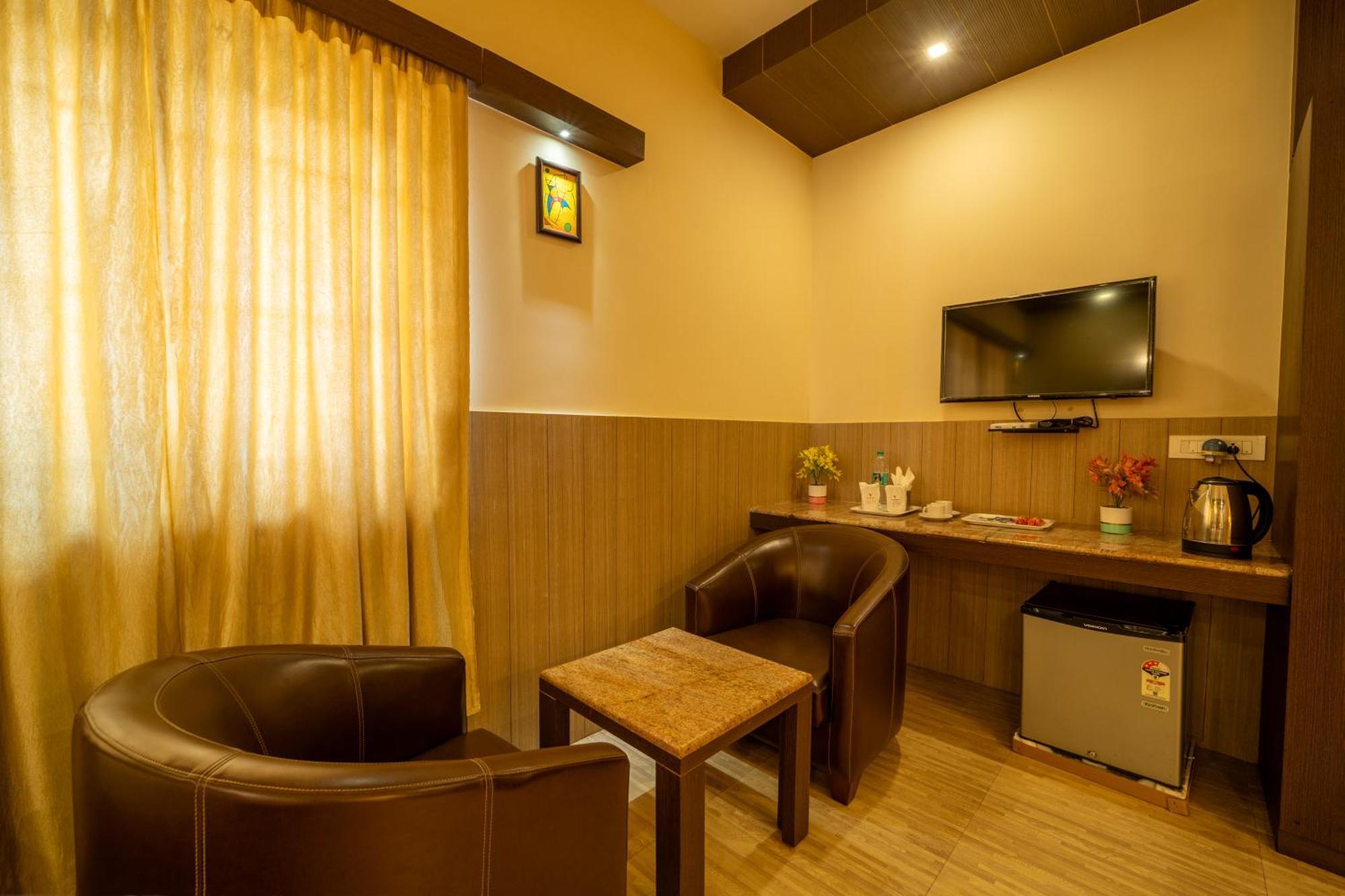 Yagappa Residency Hotel Thanjavur ภายนอก รูปภาพ