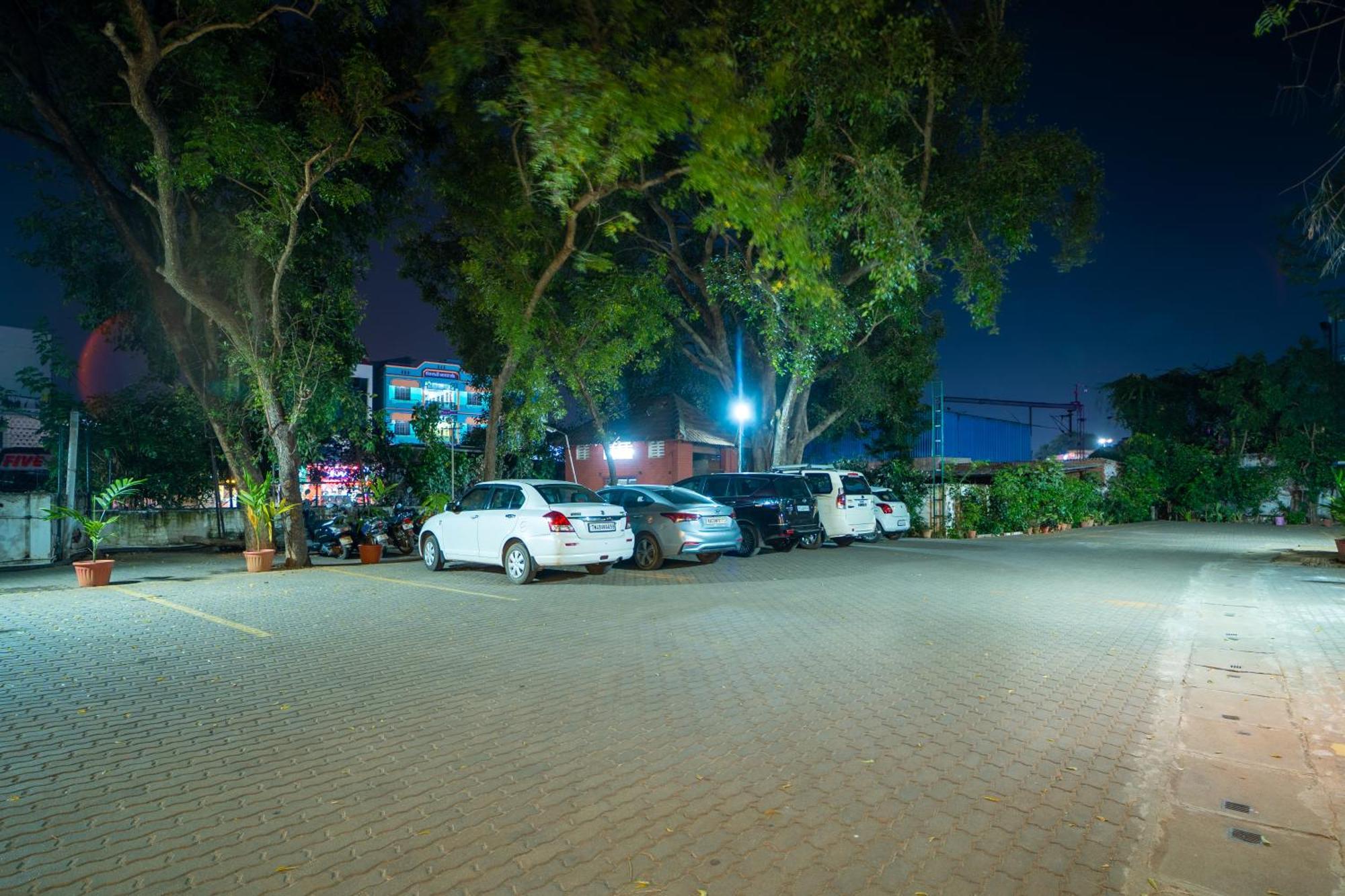 Yagappa Residency Hotel Thanjavur ภายนอก รูปภาพ